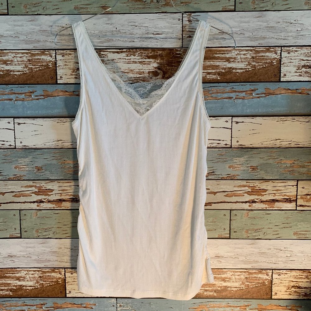 NWOT DEMOCRACY Ribbed Ruched Tank w/ Lace Sz M